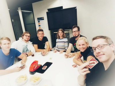 Menschen beim Spiele spielen