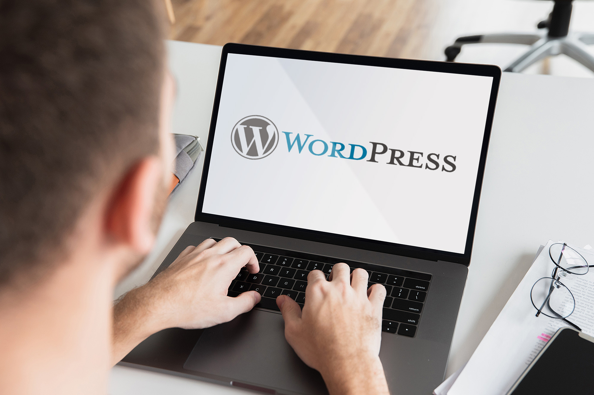 Logo von Wordpress auf einem Screen